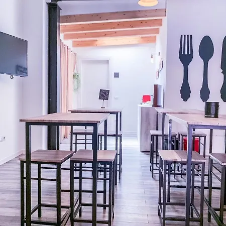 Bb 26 ベッド・アンド・ブレックファスト